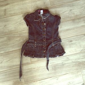 Selling this size 2T girls denim dress.